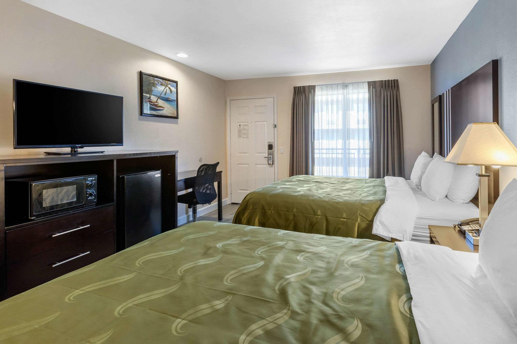 Quality & Huntington Hotel