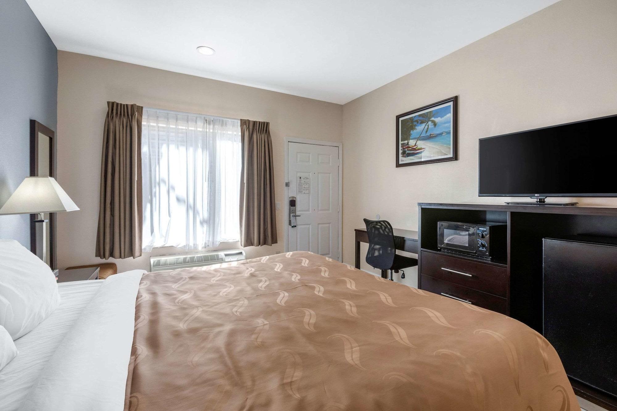 Quality & Huntington Hotel 2*