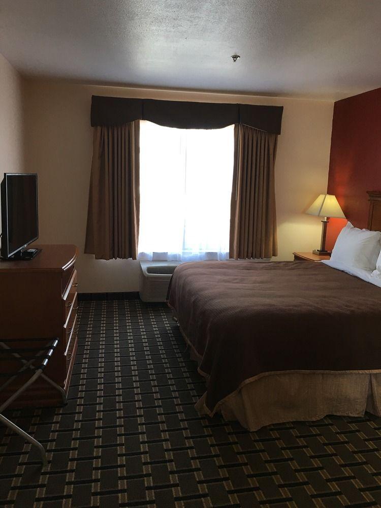 Hotel Quality & Huntington 2*